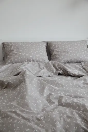 Ранфорс Туреччина гілочка на бежевому