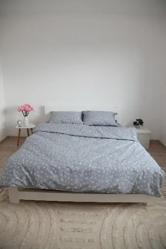 Ранфорс Туреччина гілочка на сірому